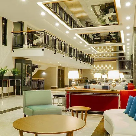 מלון Angel's Park 4*