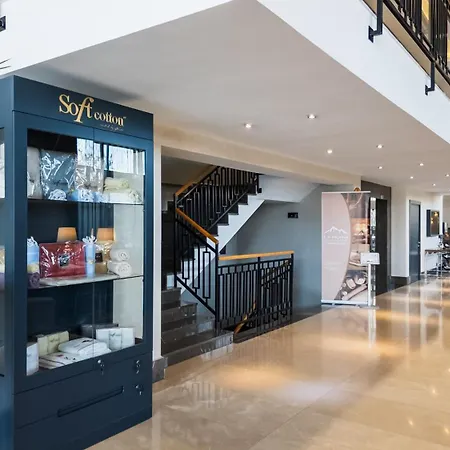 Angel's Park Hotel